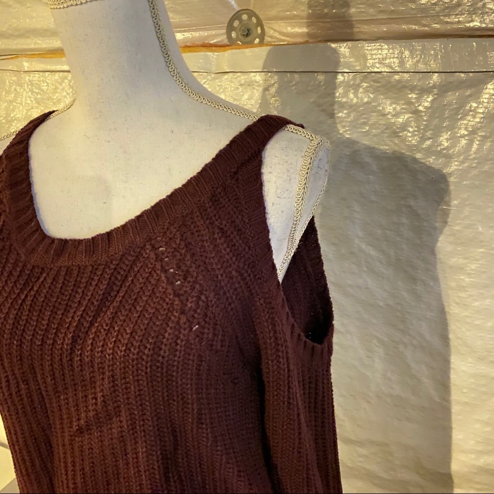 Hippie rose medium knit sweater burgundy
